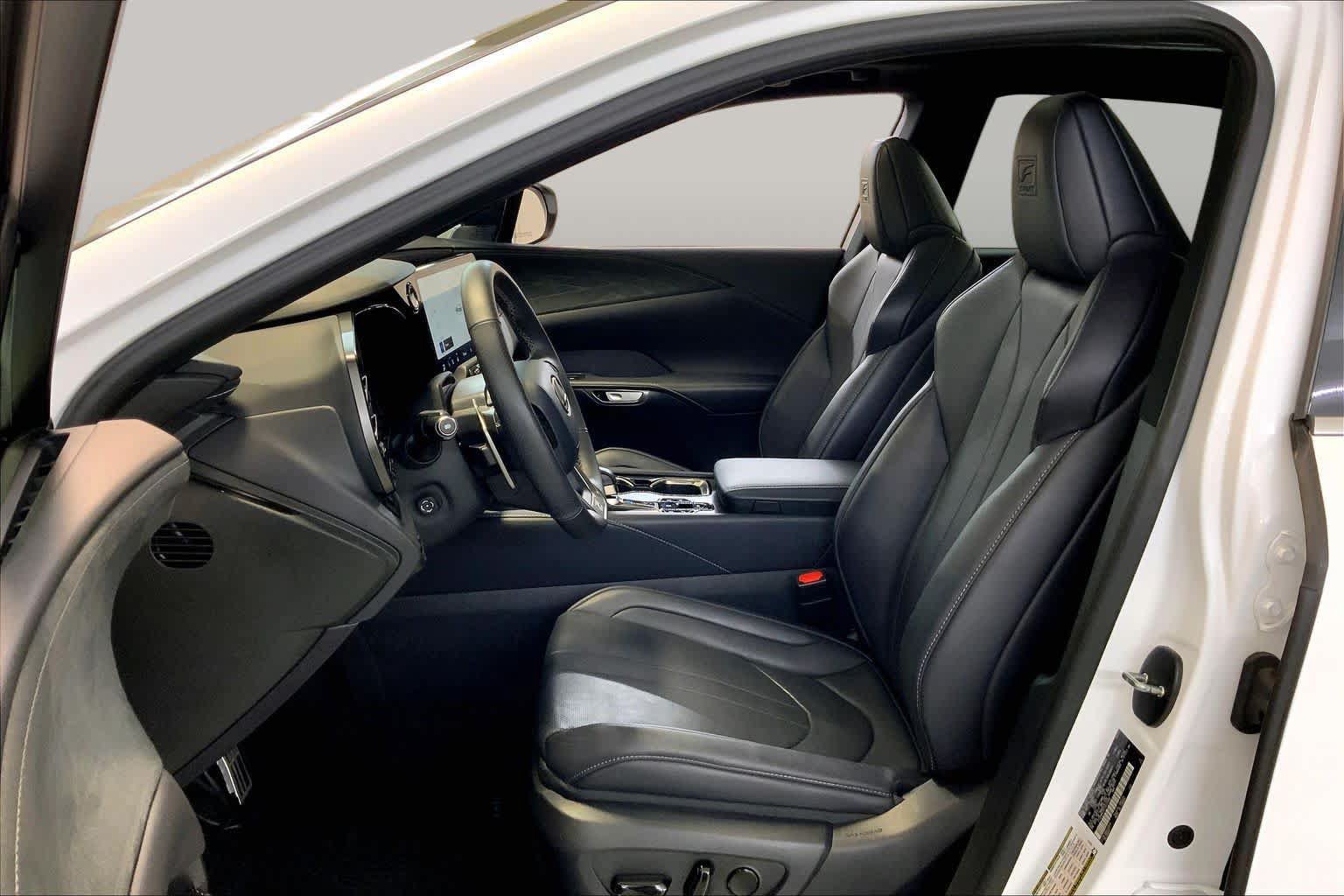 Used 2023 Lexus RX 350 F Sport w/ Accessory Package (Z1) AWD/4WD image 7