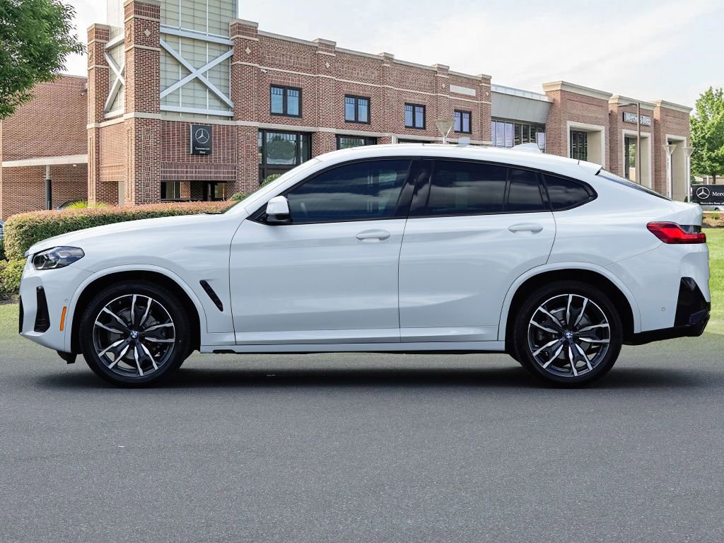 Used 2024 BMW X4 xDrive30i w/ Premium Package image 8