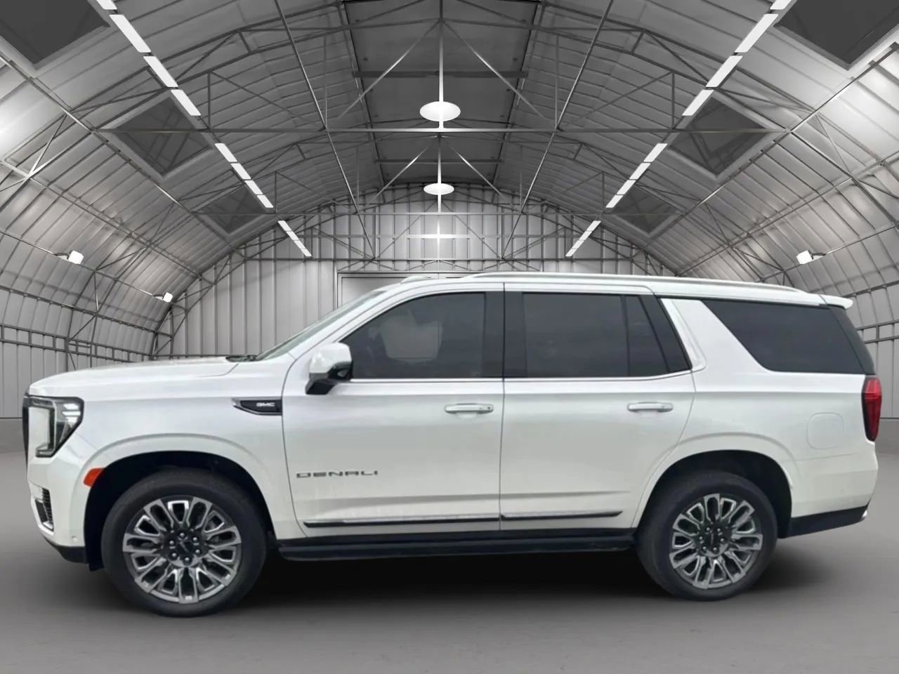 Used 2023 GMC Yukon Denali Ultimate image 2