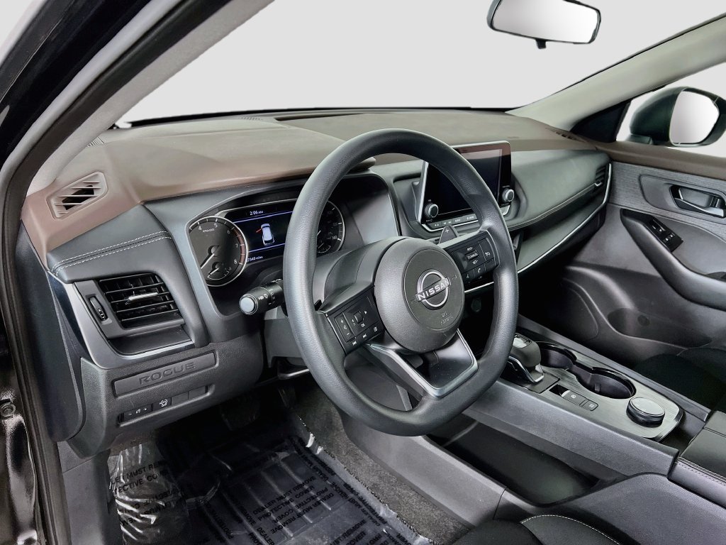 Used 2023 Nissan Rogue S AWD/4WD image 8