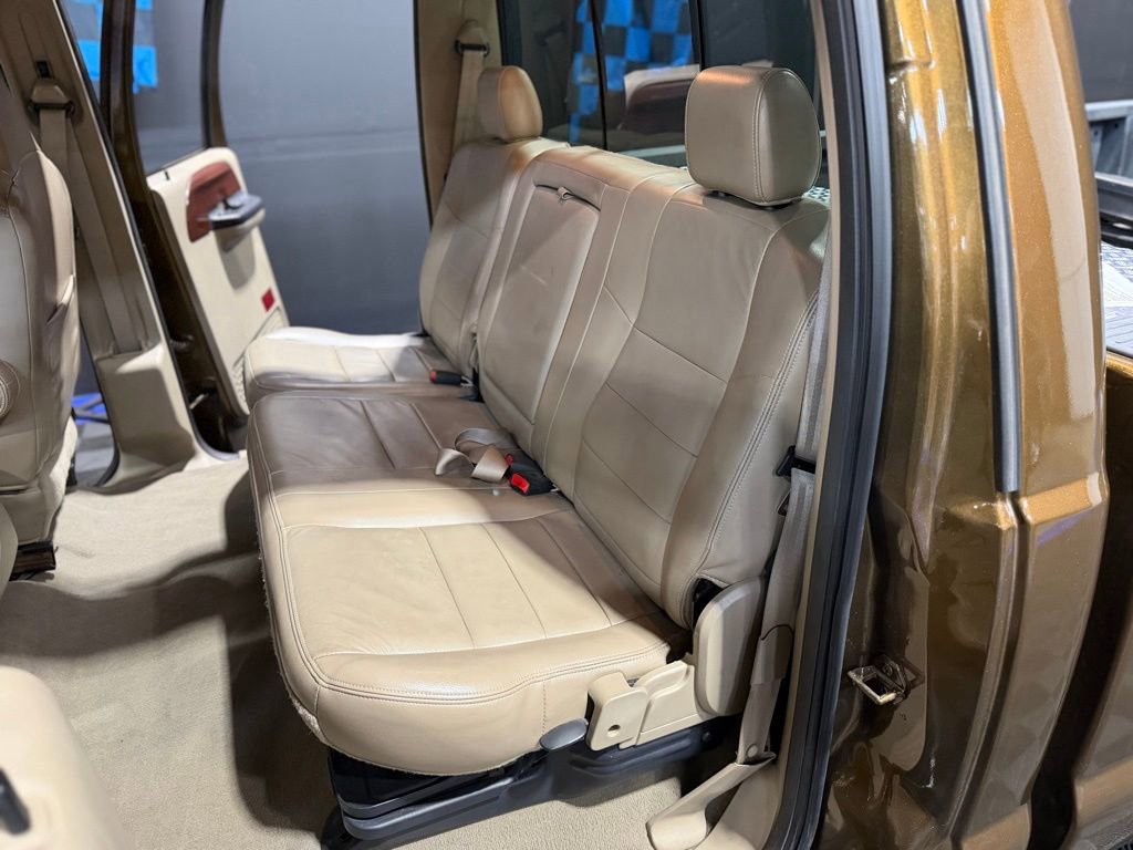 Used 2005 Ford F350 Lariat image 20