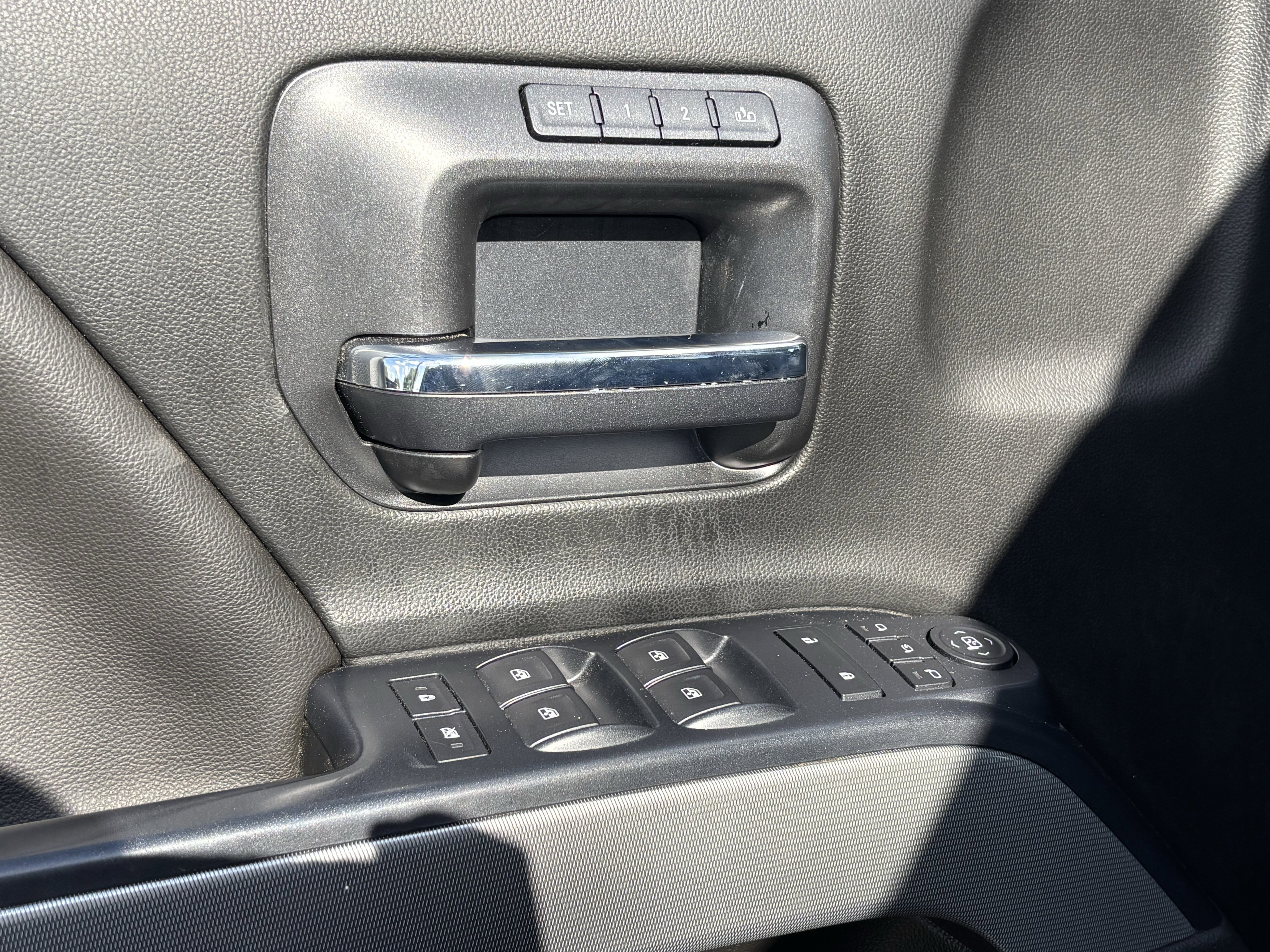 Used 2018 Chevrolet Silverado 2500 LTZ w/ Duramax Plus Package image 15