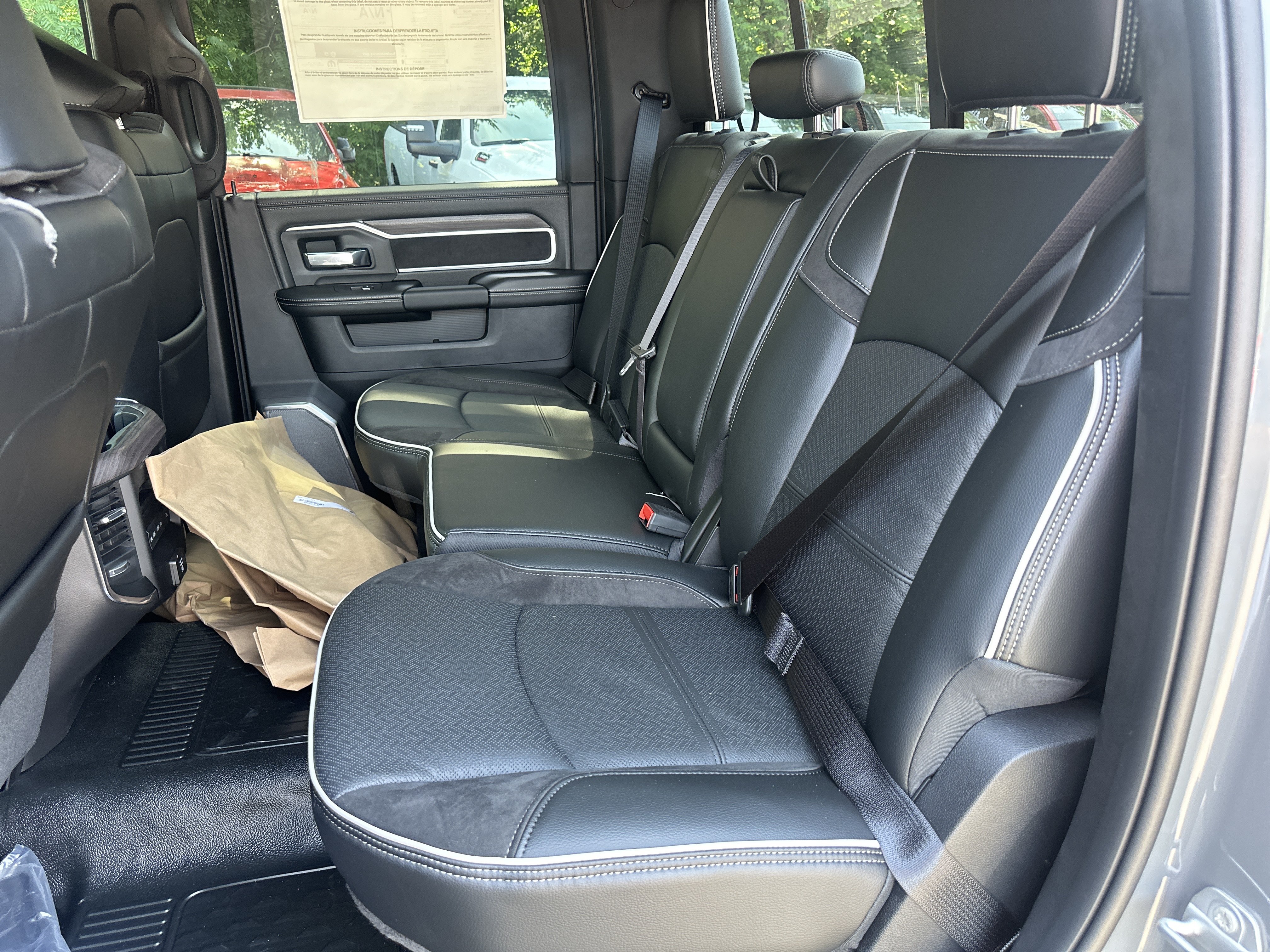 New 2026 RAM 5500 4x4 Crew Cab w/ Laramie Trim Package image 31