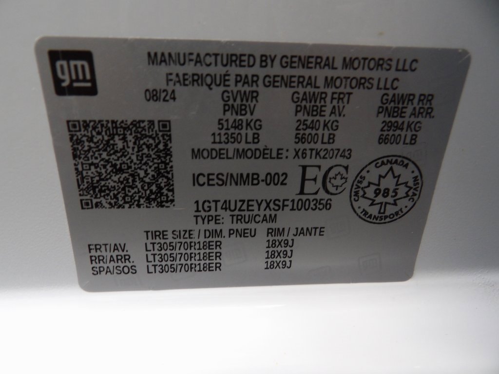 Used 2025 GMC Sierra 2500 AT4X image 65