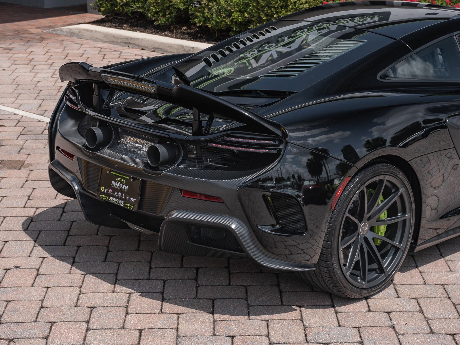 Used 2016 McLaren 675LT Coupe image 3