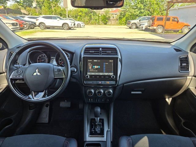Used 2025 Mitsubishi Outlander Sport SE AWD/4WD image 24