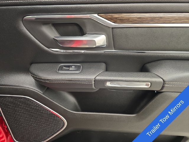 Used 2019 RAM 1500 Laramie AWD/4WD image 16