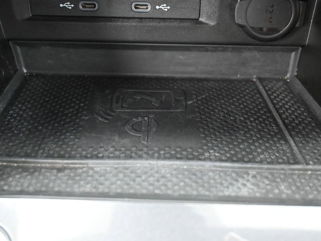 Used 2023 Volkswagen Tiguan SE R-Line image 24