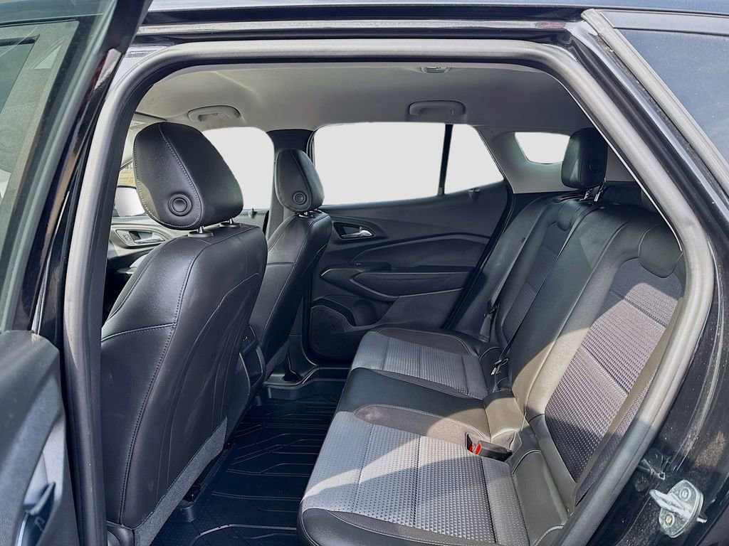 Certified 2024 Chevrolet Trax LT w/ LT Convenience Package image 18