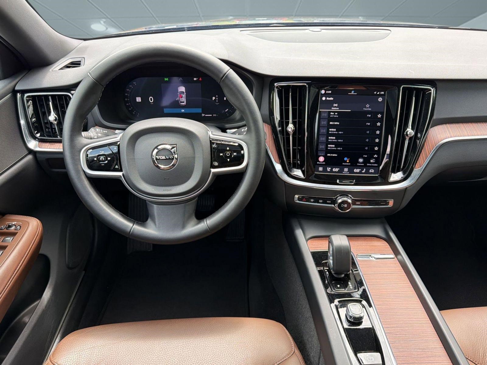 Certified 2025 Volvo V60 B5 Cross Country Plus AWD/4WD image 28