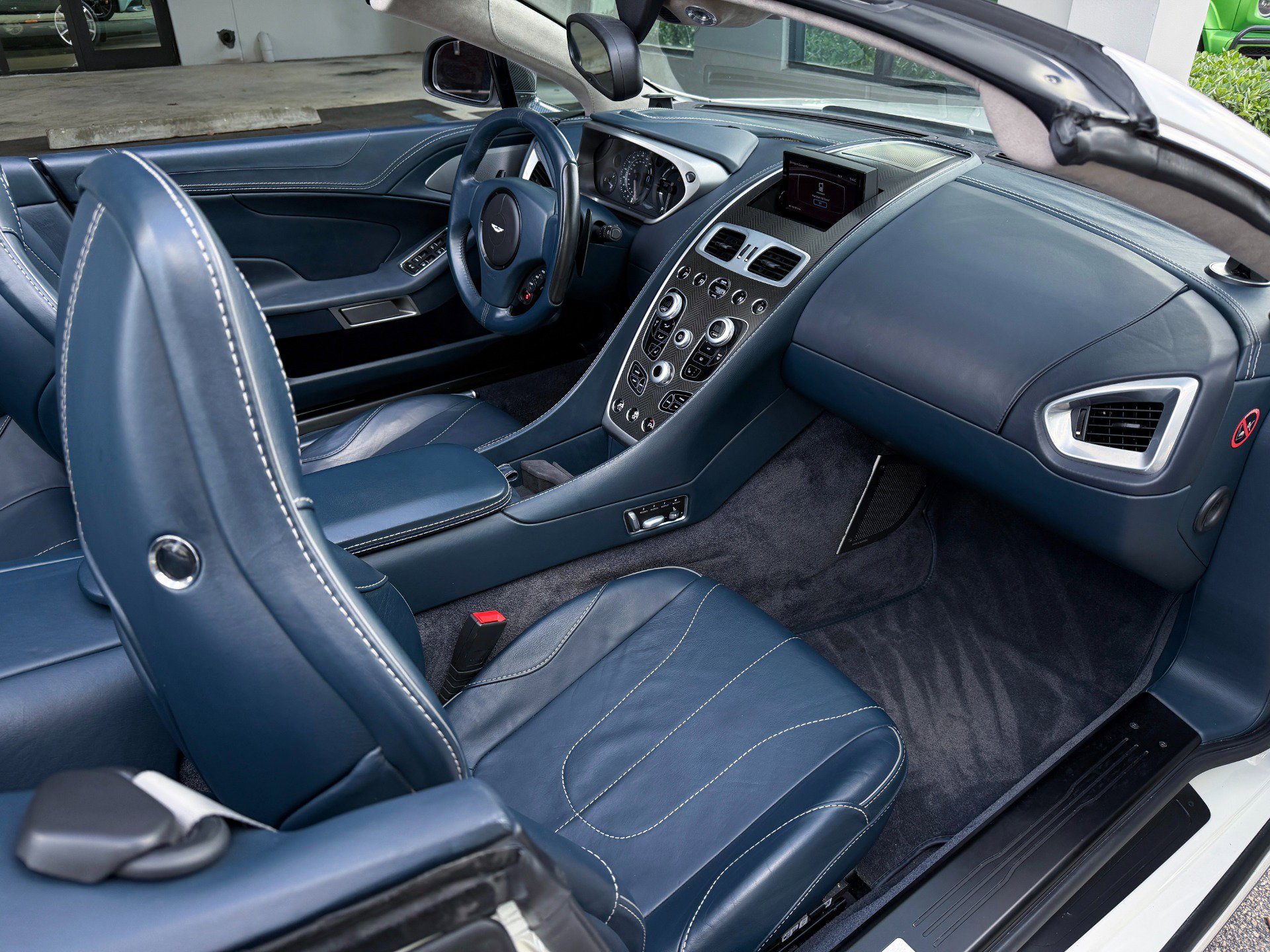 Used 2014 Aston Martin Vanquish Volante RWD image 29