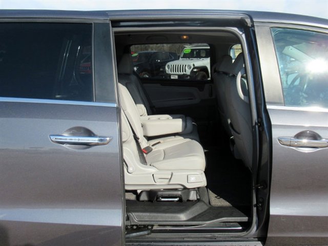 Used 2023 Honda Odyssey EX-L image 18