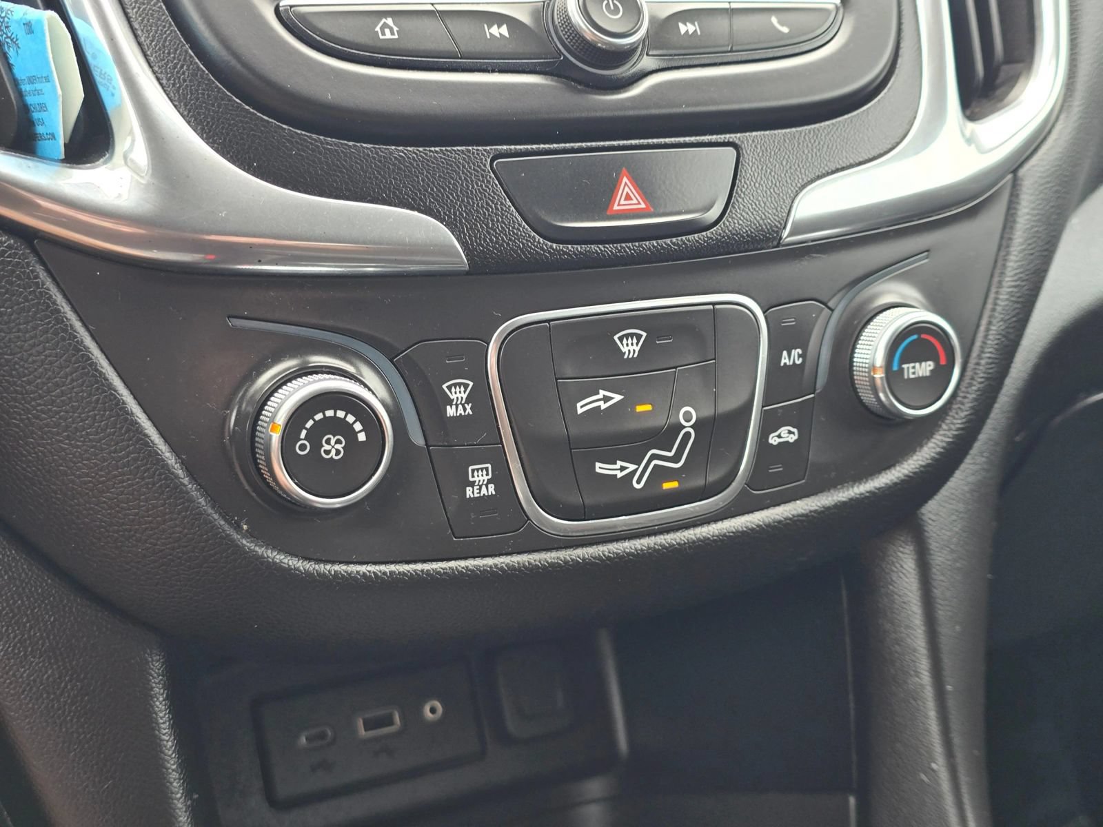 Used 2019 Chevrolet Equinox LT AWD/4WD image 29