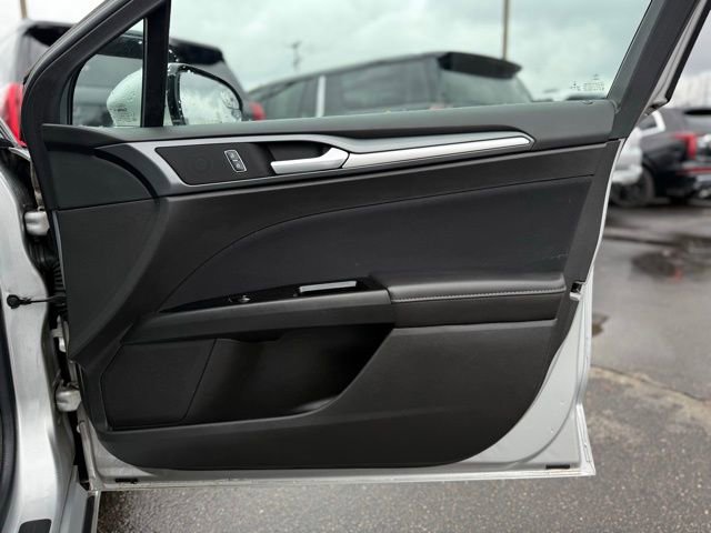 Used 2014 Ford Fusion SE image 8