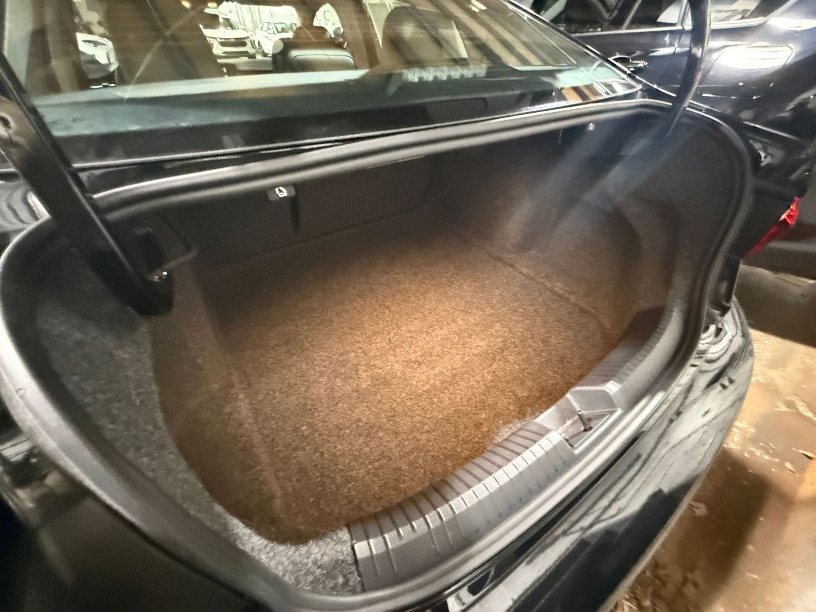 Used 2025 Volkswagen Jetta SE image 31