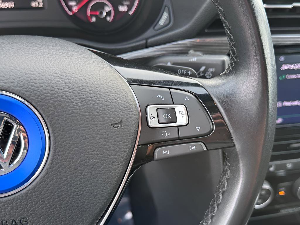 Used 2022 Volkswagen Passat 2.0T R-Line image 17