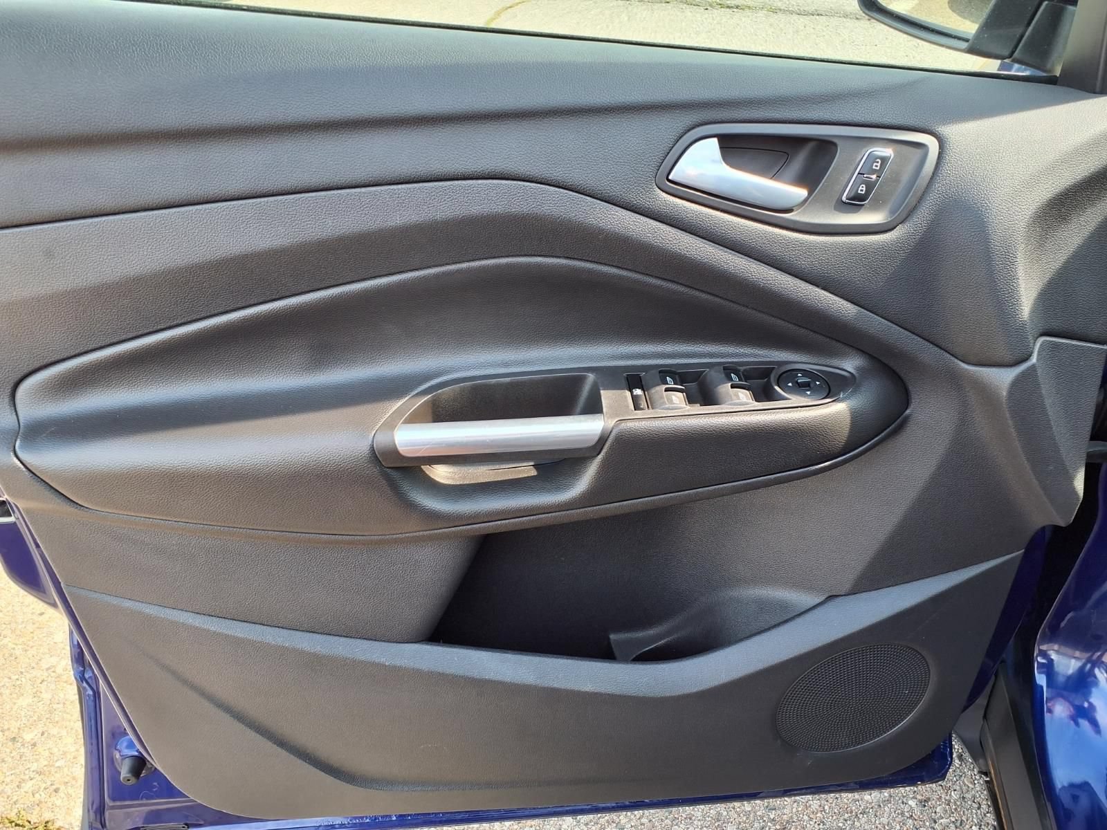 Used 2014 Ford Escape SE w/ Equipment Group 201A FWD image 14