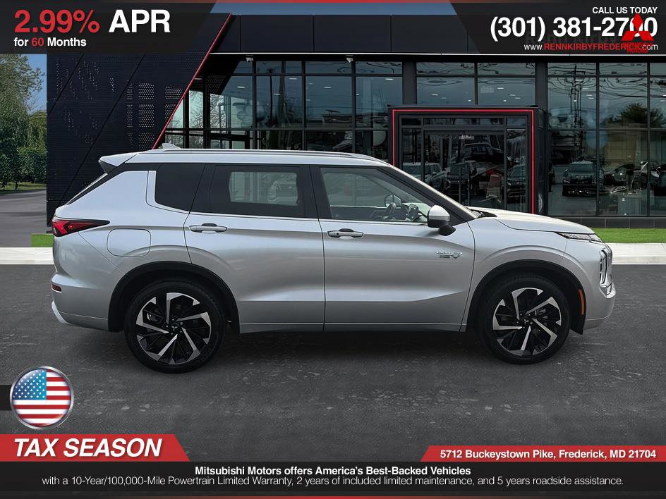 Used 2023 Mitsubishi Outlander SEL image 8