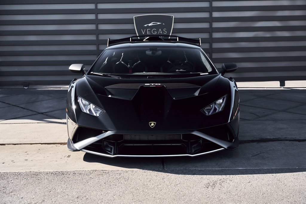 Used 2024 Lamborghini Huracan STO image 20
