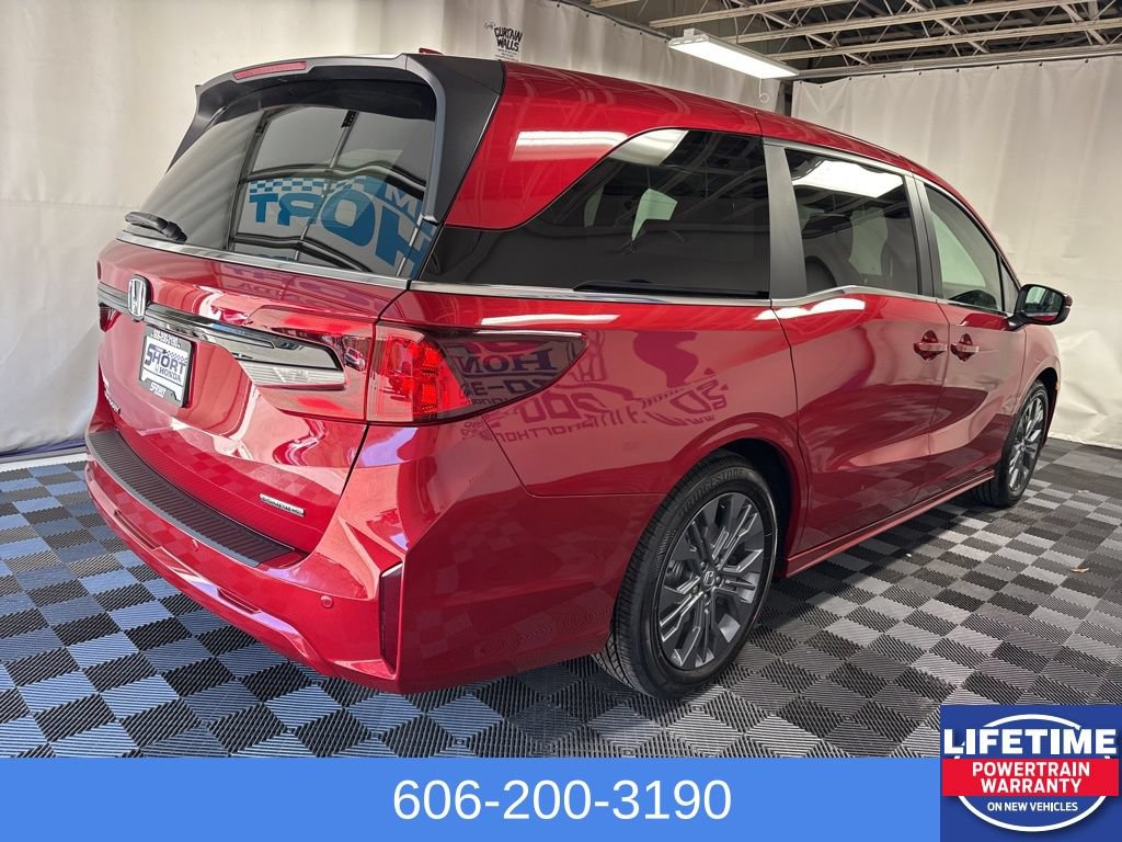 New 2026 Honda Odyssey Touring image 7