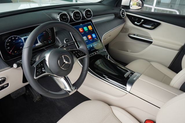 Certified 2025 Mercedes-Benz GLC 350e GLC 350e image 2