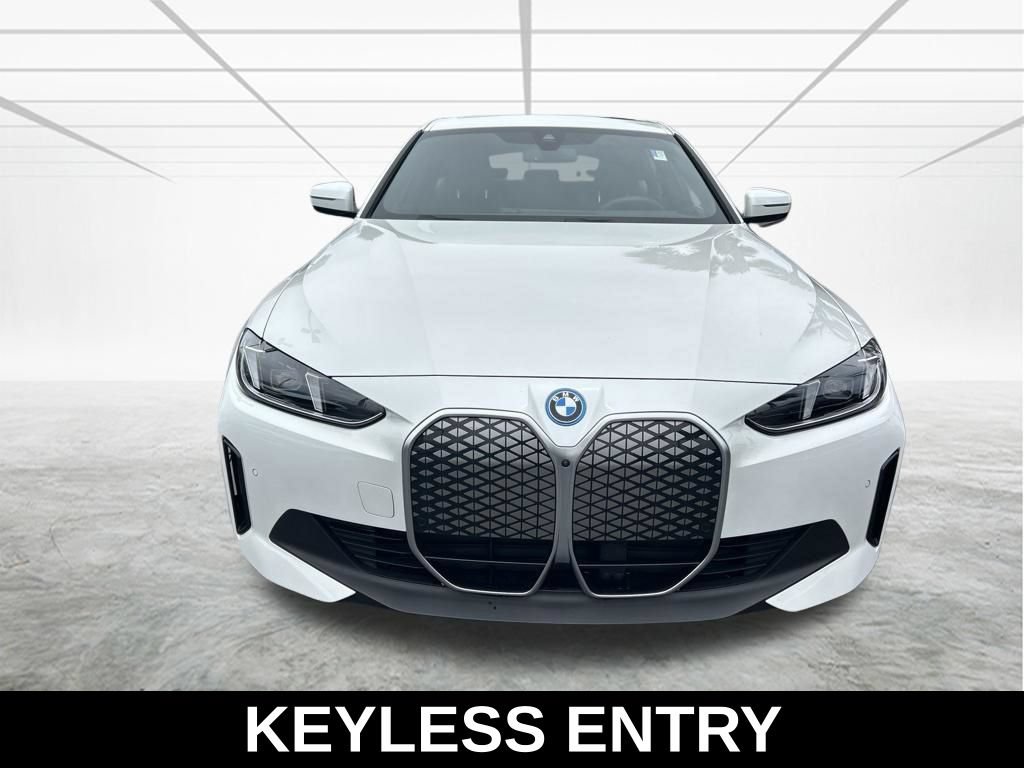 Used 2025 BMW i4 eDrive40 RWD image 9