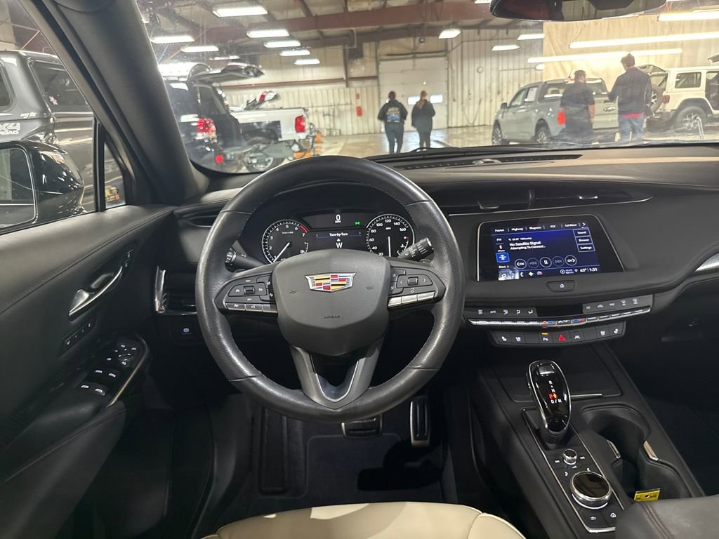 Used 2023 Cadillac XT4 Sport image 17