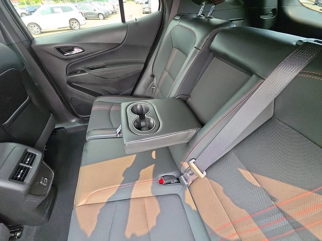 Used 2023 Chevrolet Equinox RS AWD/4WD image 22