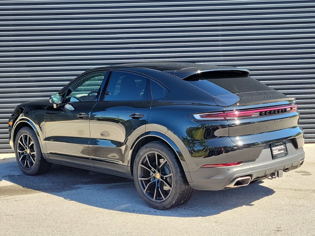 Certified 2026 Porsche Cayenne Coupe AWD/4WD image 3