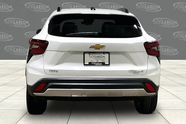 New 2026 Chevrolet Trax LT w/ Driver Confidence Package FWD image 4