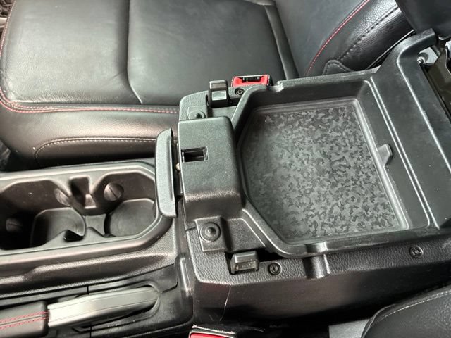 Used 2018 Jeep Wrangler Unlimited Rubicon AWD/4WD image 17