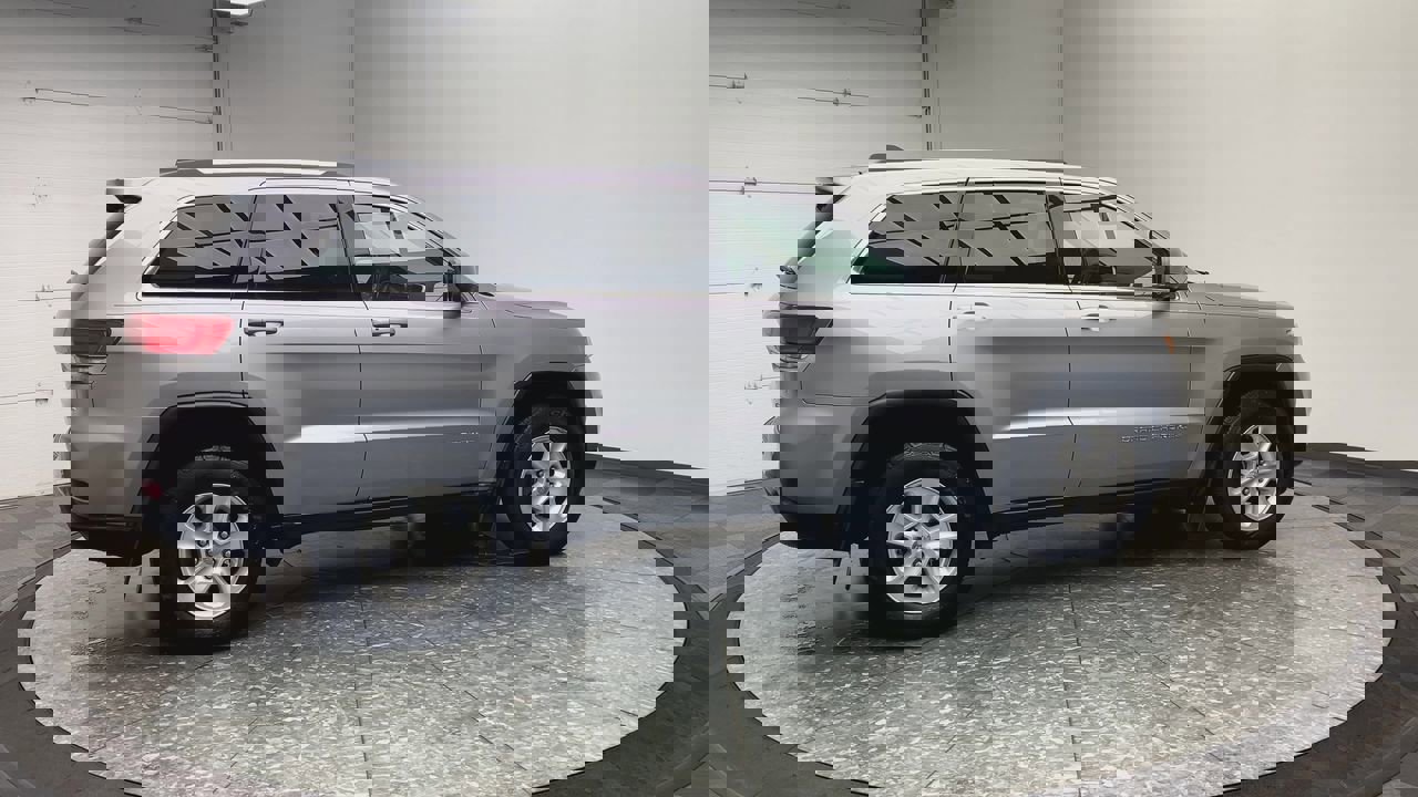 Used 2016 Jeep Grand Cherokee Laredo w/ Quick Order Package 23E image 36