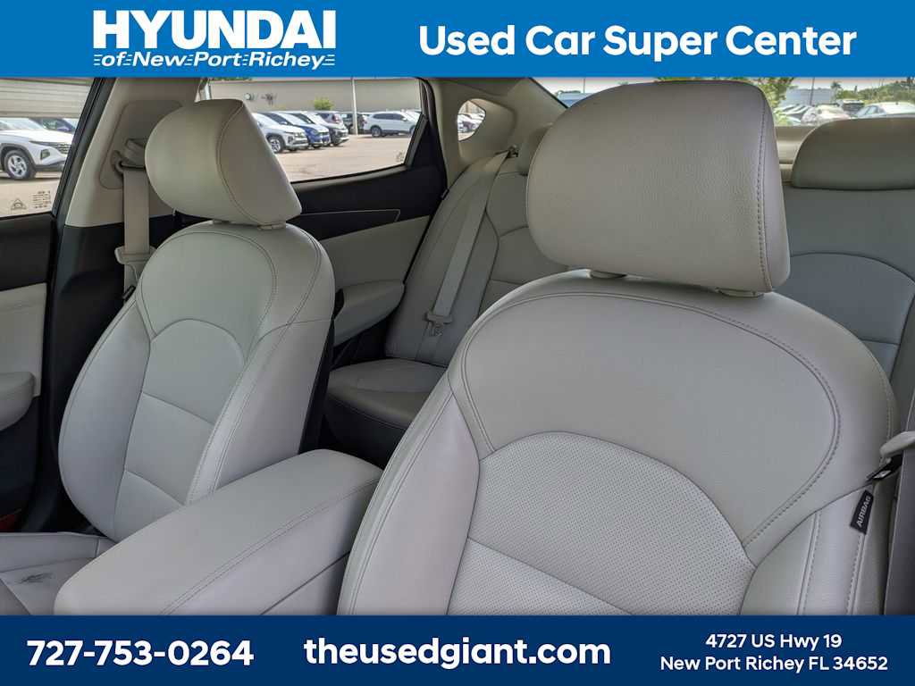 Used 2020 Kia Cadenza Technology image 7