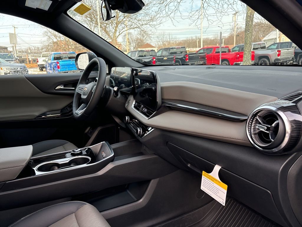 New 2026 Chevrolet Equinox LT w/ Convenience Package II image 22