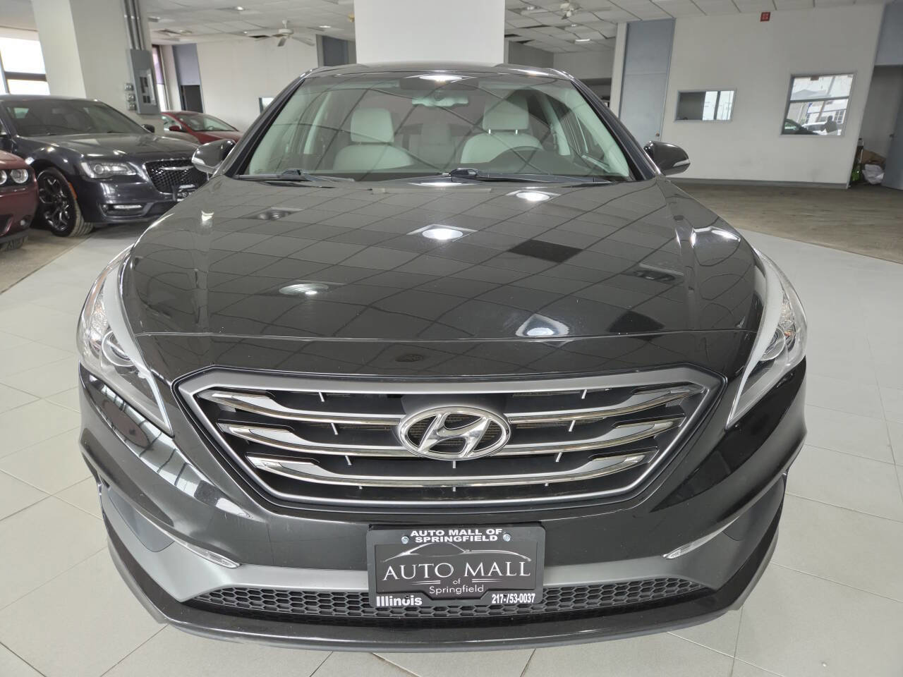 Used 2017 Hyundai Sonata Sport w/ Cargo Package FWD image 2