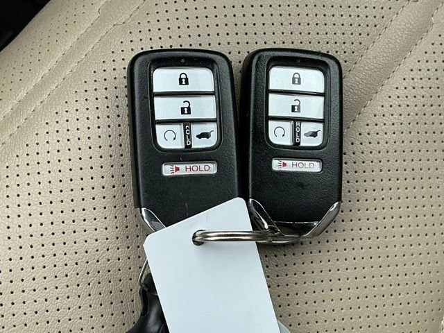 Used 2017 Honda CR-V Touring image 19