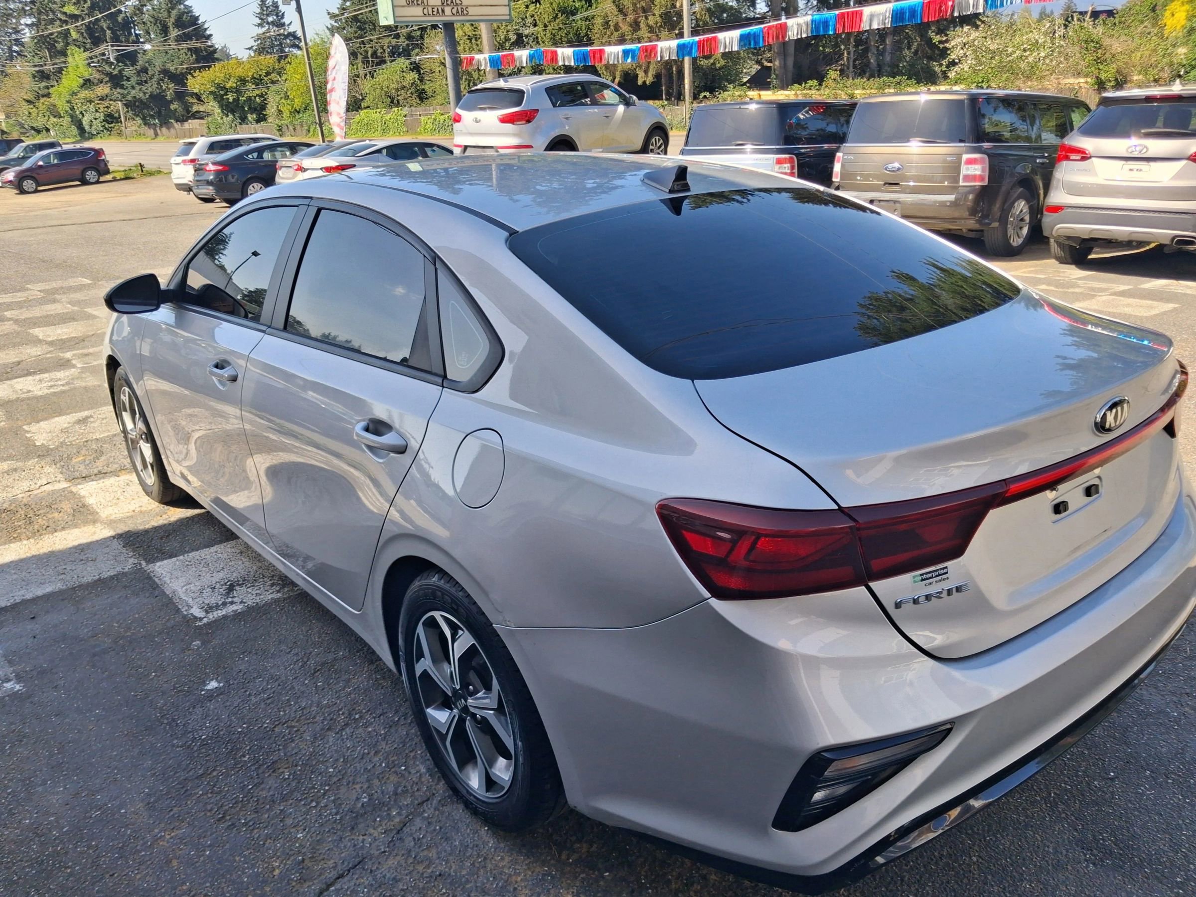 Used 2021 Kia Forte LXS FWD image 2