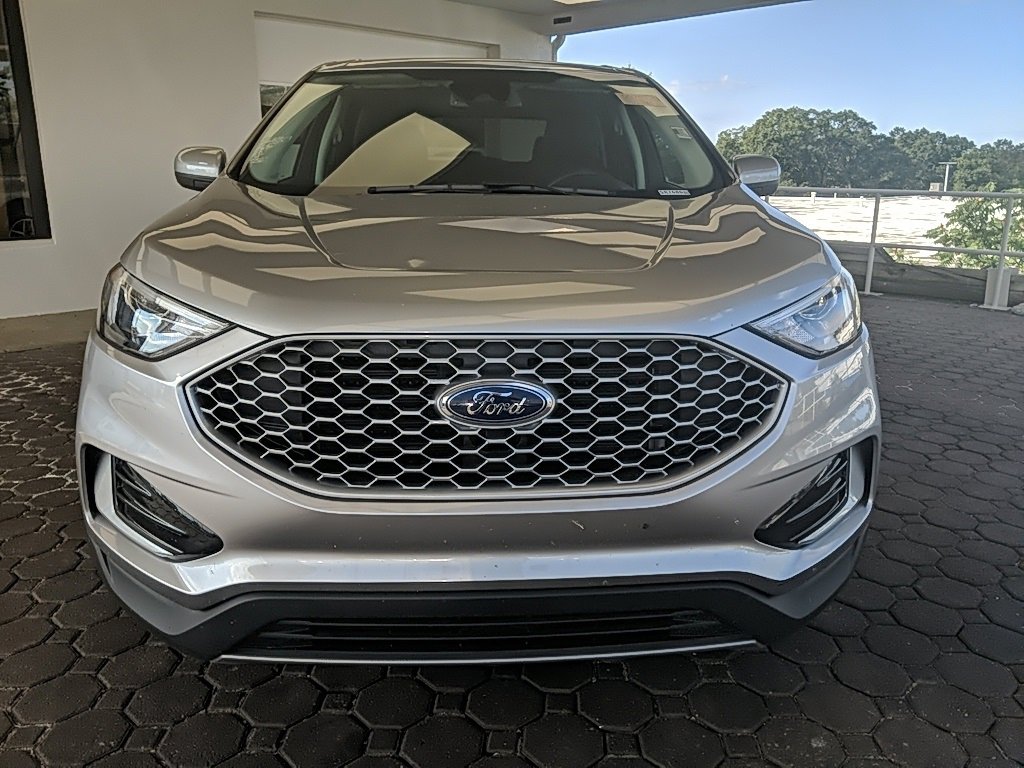 Certified 2023 Ford Edge SEL image 2