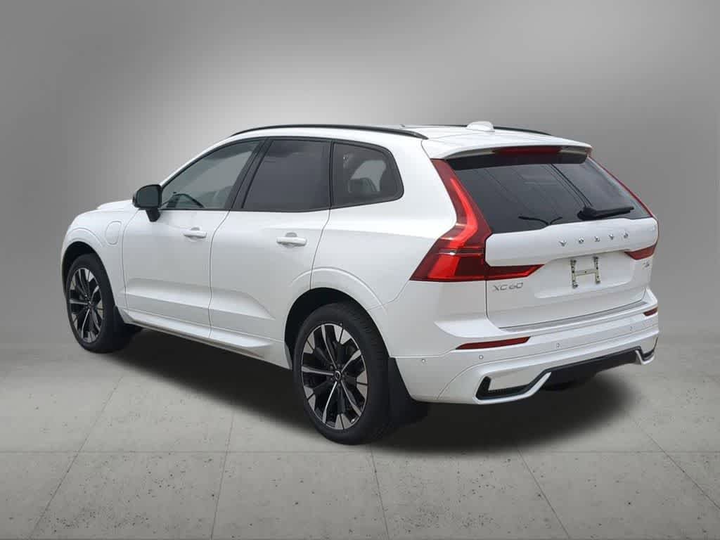 New 2026 Volvo XC60 T8 Plus w/ Protection Package Premier image 4