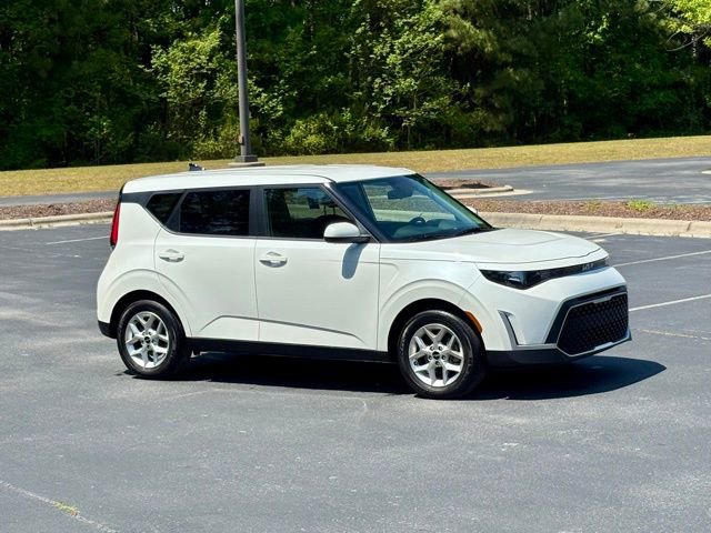 Used 2025 Kia Soul LX w/ LX Technology Package image 10