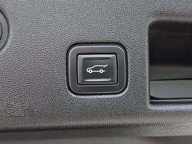Used 2022 Chevrolet Equinox RS w/ LPO, Floor Liner Package AWD/4WD image 30