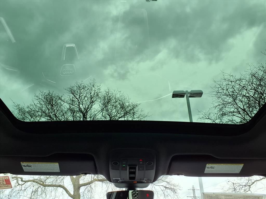 Certified 2023 Audi Q3 2.0T Premium w/ Convenience Package AWD/4WD image 20