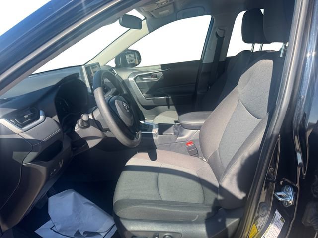 Used 2025 Toyota RAV4 XLE image 9