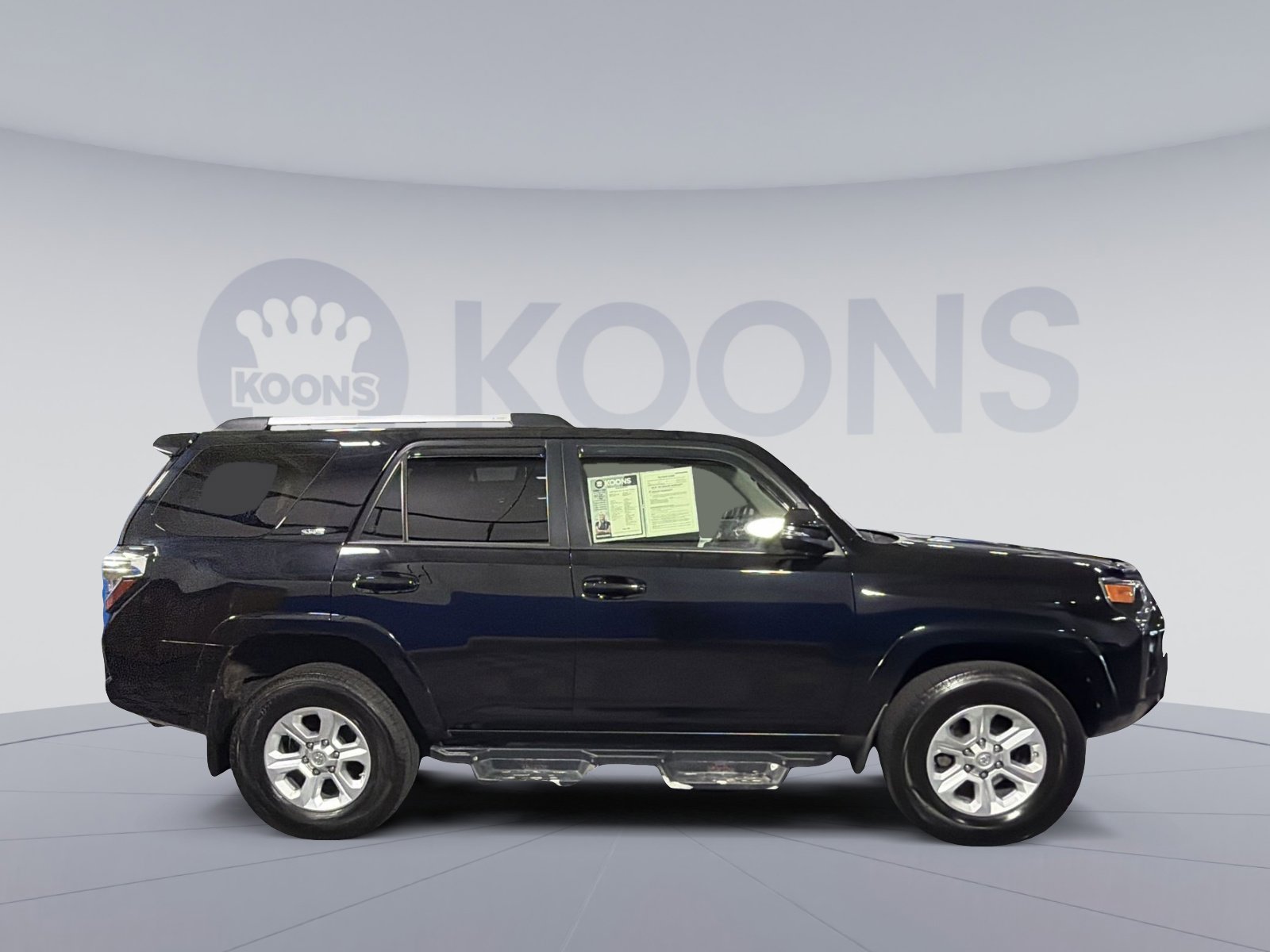 Used 2020 Toyota 4Runner SR5 Premium w/ Moonroof Package AWD/4WD image 8
