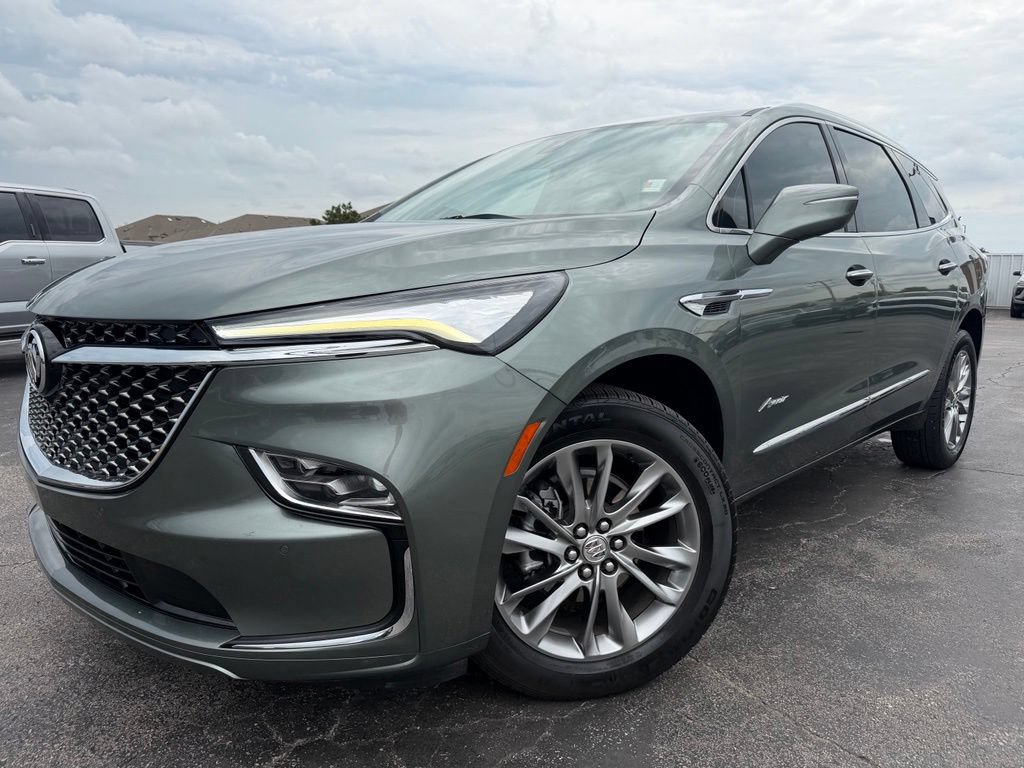 Used 2023 Buick Enclave Avenir w/ Avenir Technology Package FWD image 2