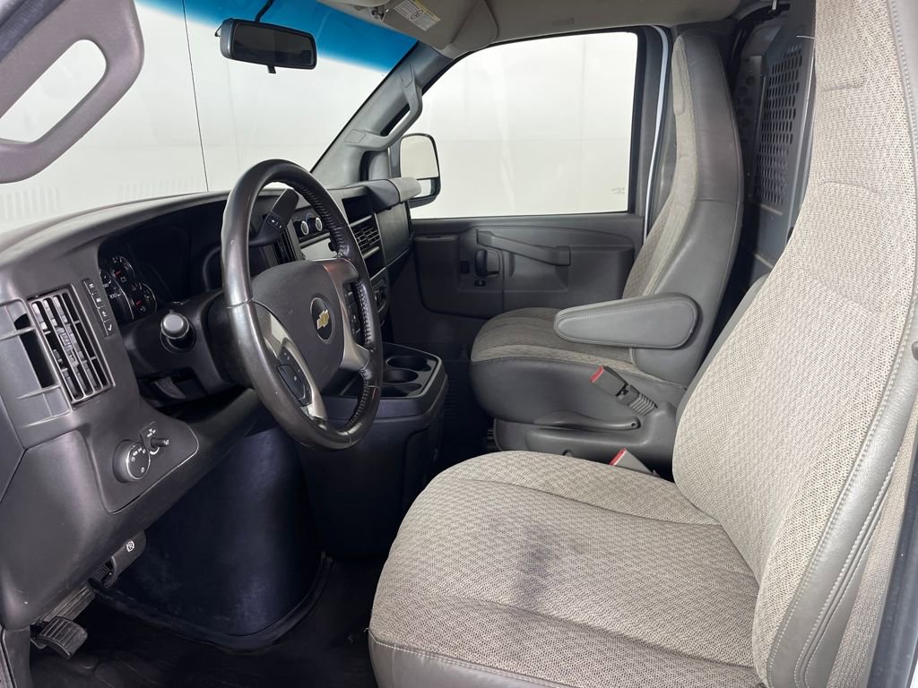 Used 2017 Chevrolet Express 3500 image 11