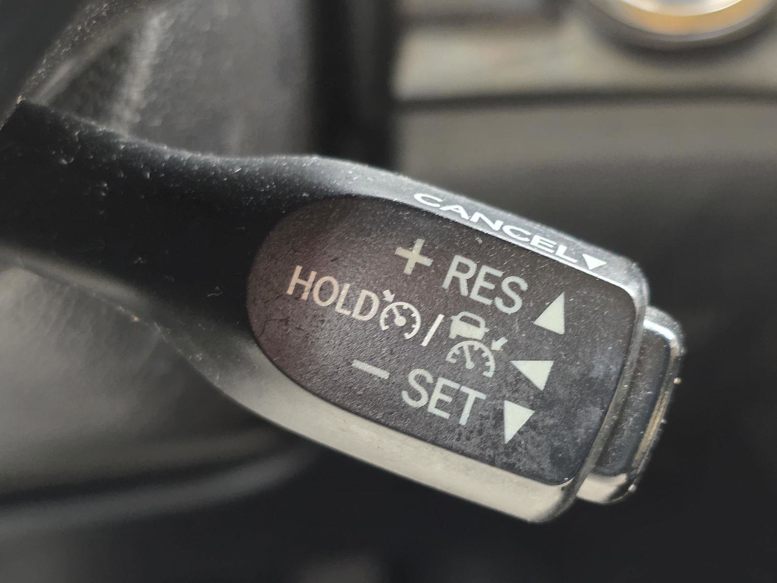 Used 2018 Toyota Avalon Limited FWD image 60