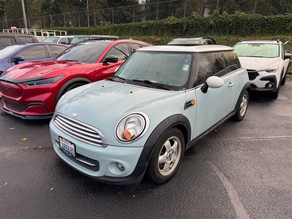 Used 2011 MINI Cooper Hardtop image 2