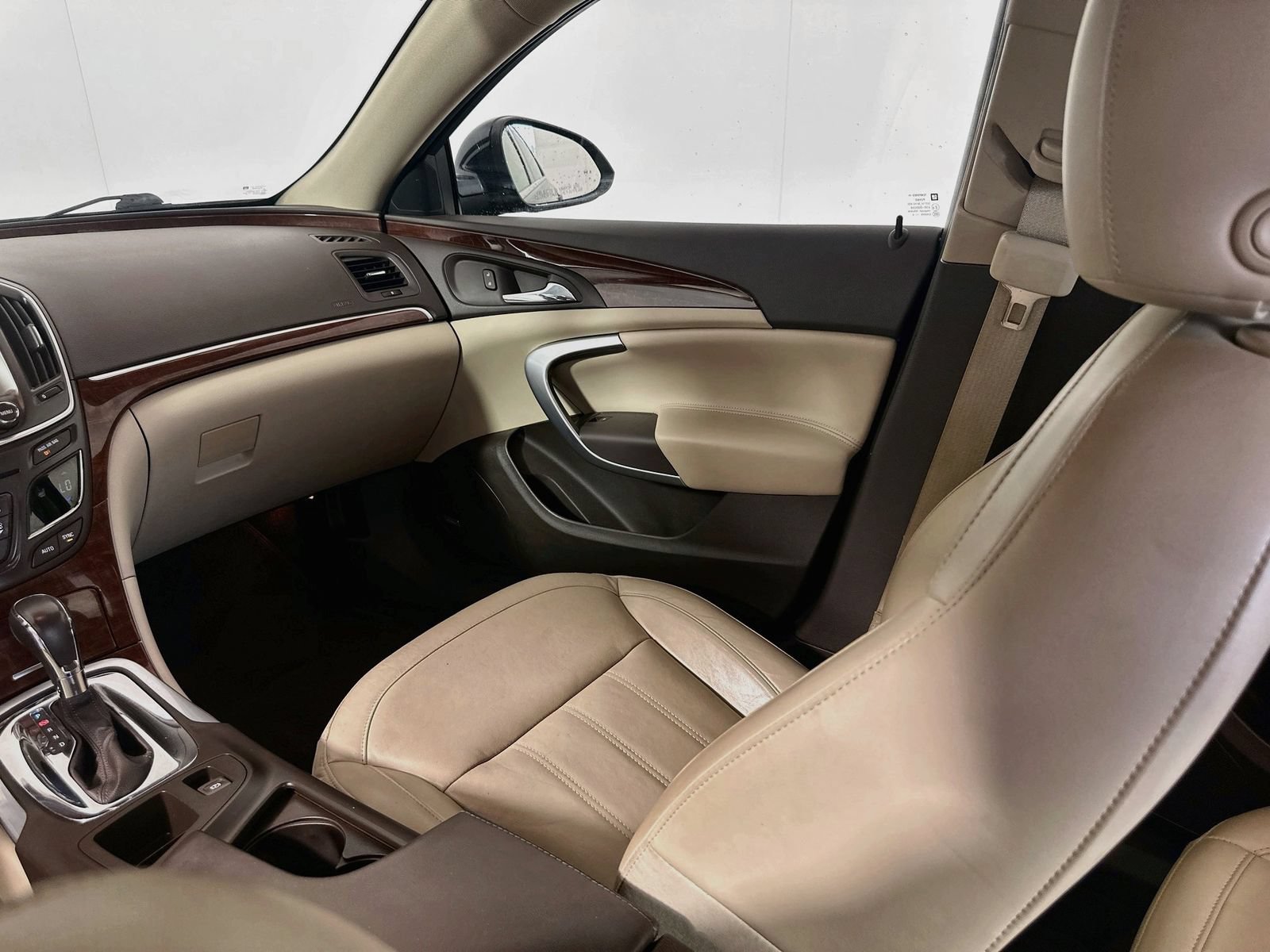 Used 2017 Buick Regal Premium w/ Driver Confidence Package #1 FWD image 25