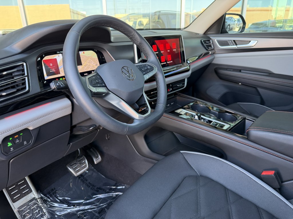Used 2024 Volkswagen Atlas Peak Edition SEL AWD/4WD image 36